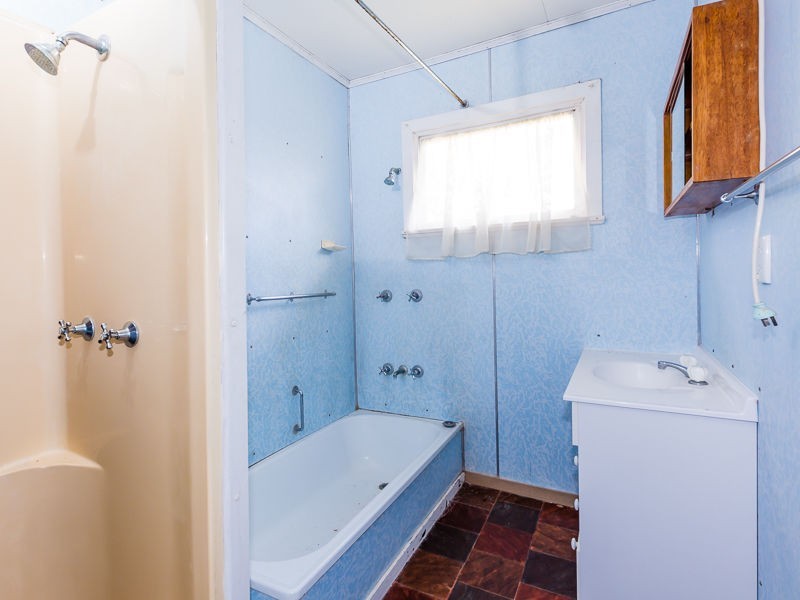 13 Nicholson Street, Dalby QLD 4405