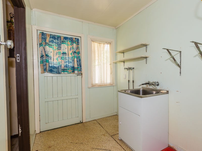 13 Nicholson Street, Dalby QLD 4405