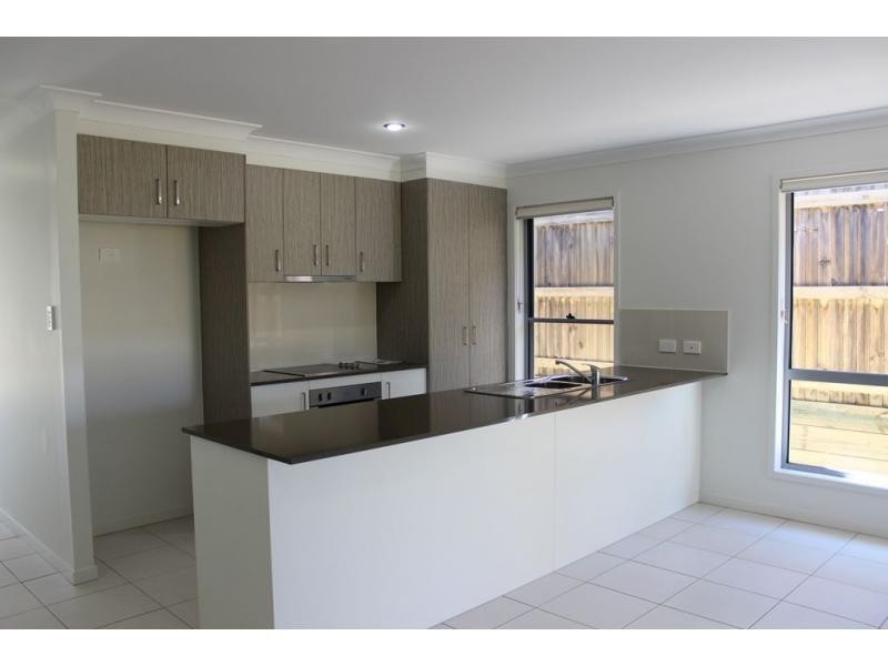 1/8 Parkview Drive, Qld, Glenvale QLD 4350