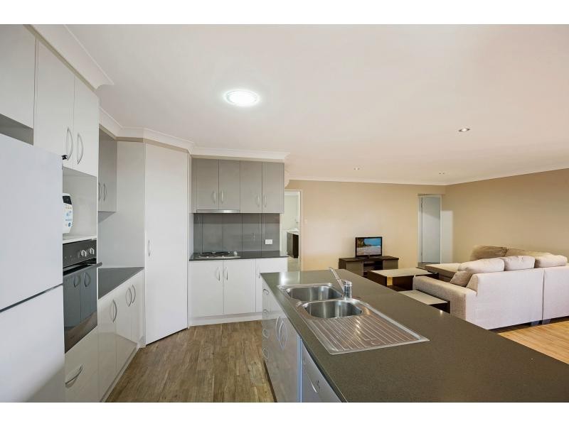 18 Gilmour Court, Harlaxton QLD 4350