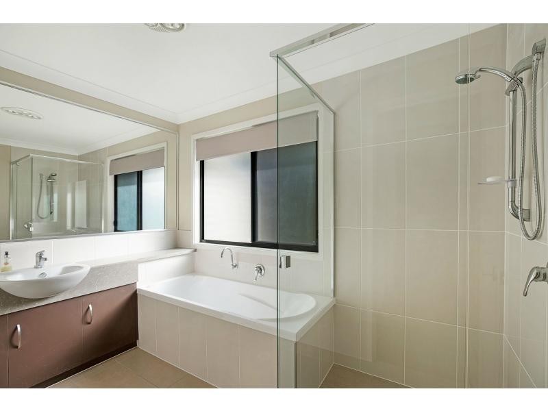 18 Gilmour Court, Harlaxton QLD 4350