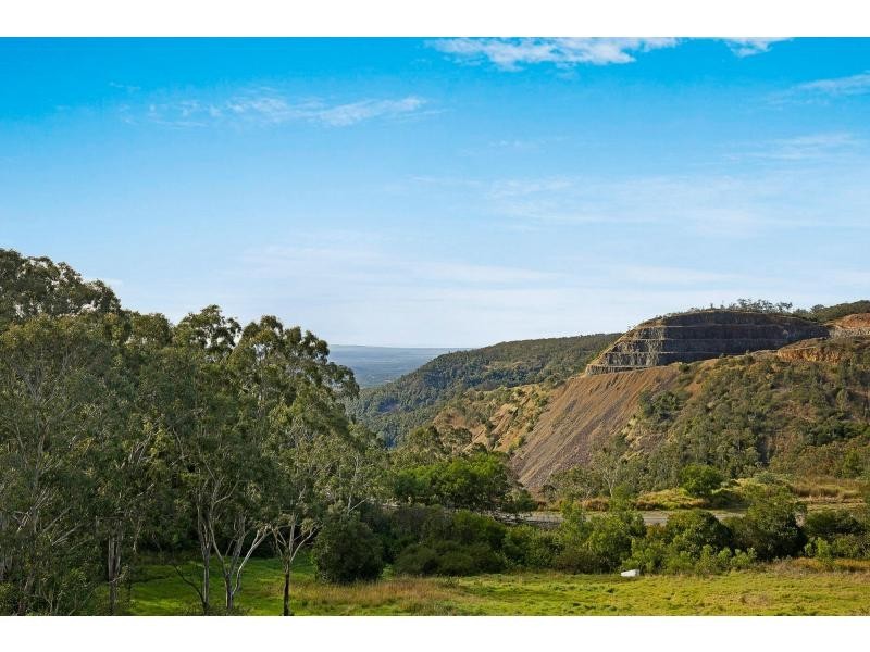 18 Gilmour Court, Harlaxton QLD 4350