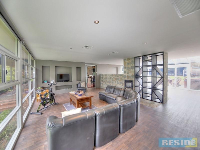 70 Kundabung Street, Belimbla Park NSW 2570