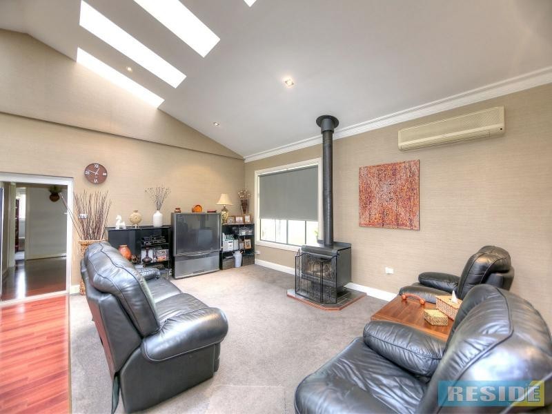 70 Kundabung Street, Belimbla Park NSW 2570