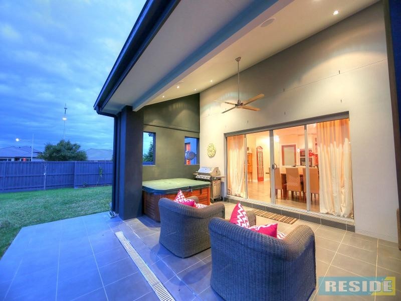 2 THE STRAIGHT, Oran Park NSW 2570