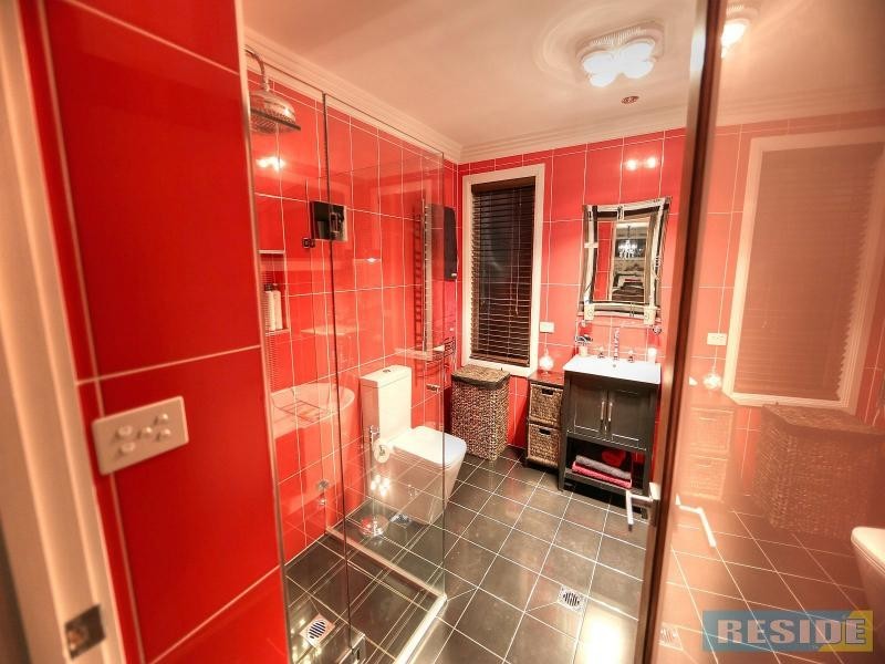 2 THE STRAIGHT, Oran Park NSW 2570