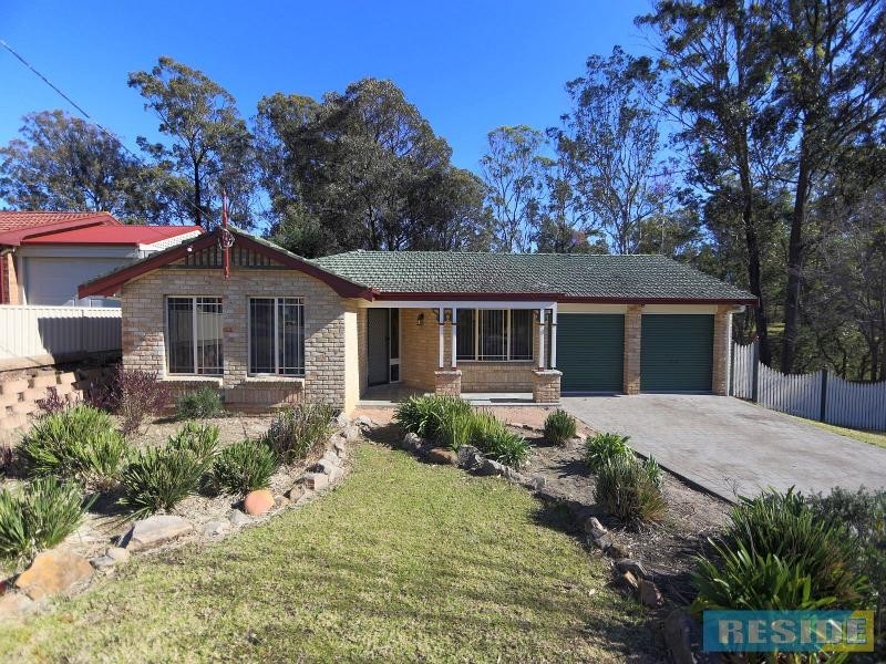 9 Winparra Close, Tahmoor NSW 2573