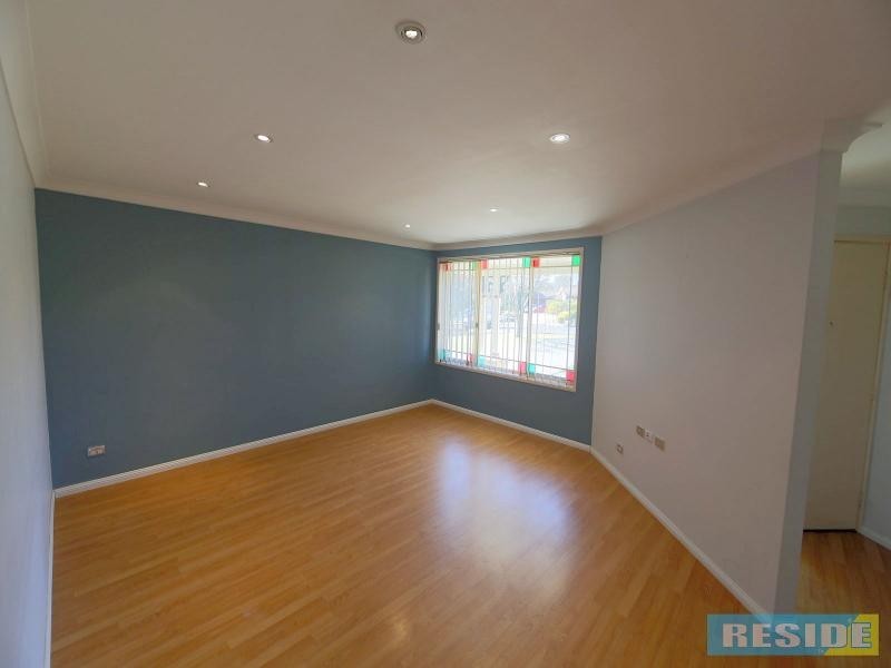 9 Winparra Close, Tahmoor NSW 2573