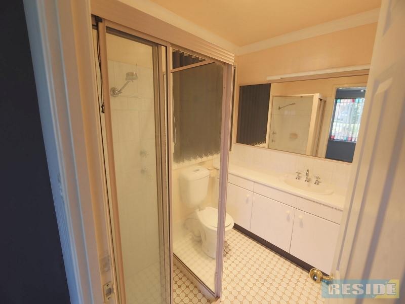 9 Winparra Close, Tahmoor NSW 2573