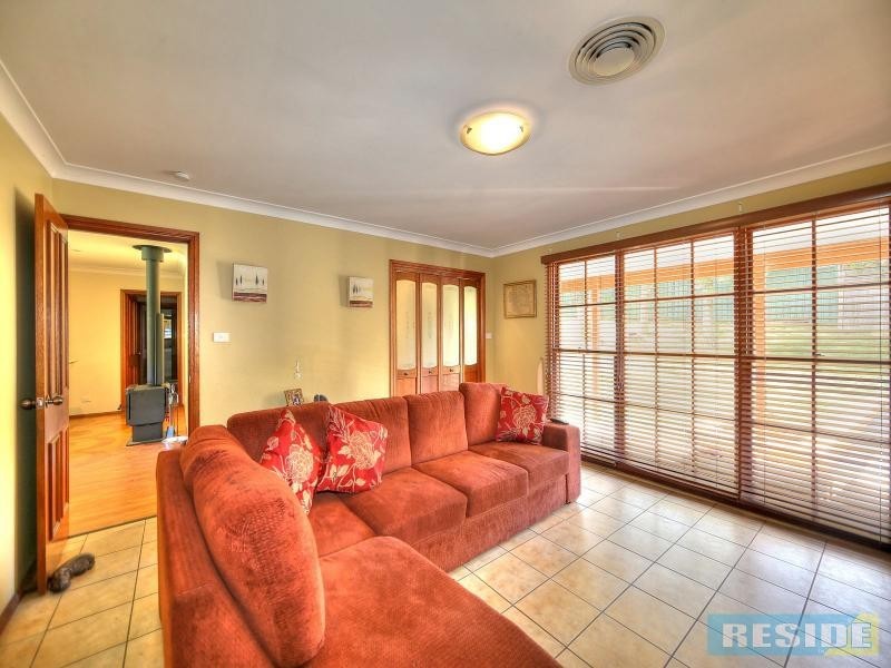 24 Campbell Street, Picton NSW 2571