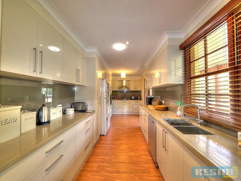 24 Campbell Street, Picton NSW 2571