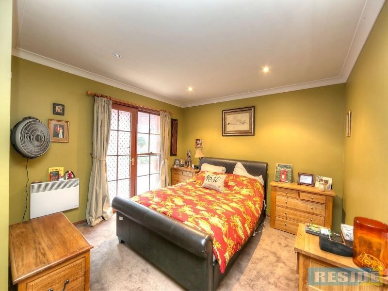 24 Campbell Street, Picton NSW 2571