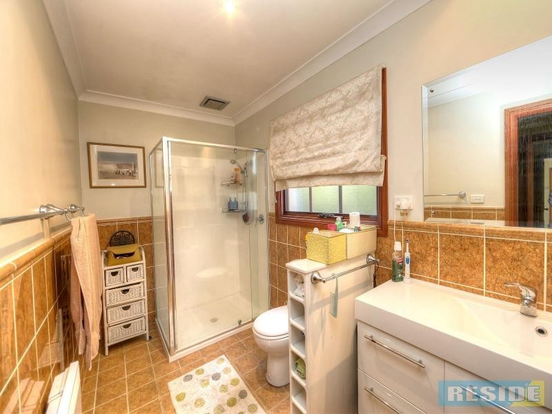 24 Campbell Street, Picton NSW 2571