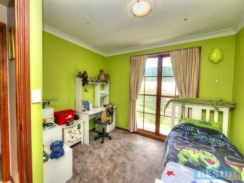 24 Campbell Street, Picton NSW 2571