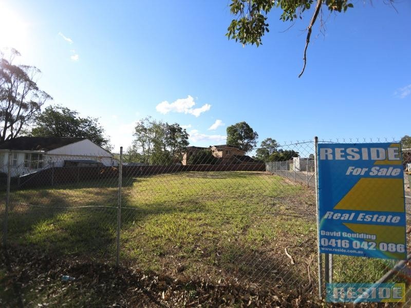 15 Burragorang Street, The Oaks NSW 2570