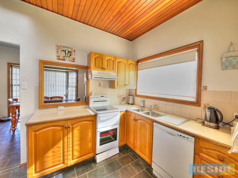 13 Parkland Avenue, Macquarie Fields NSW 2564