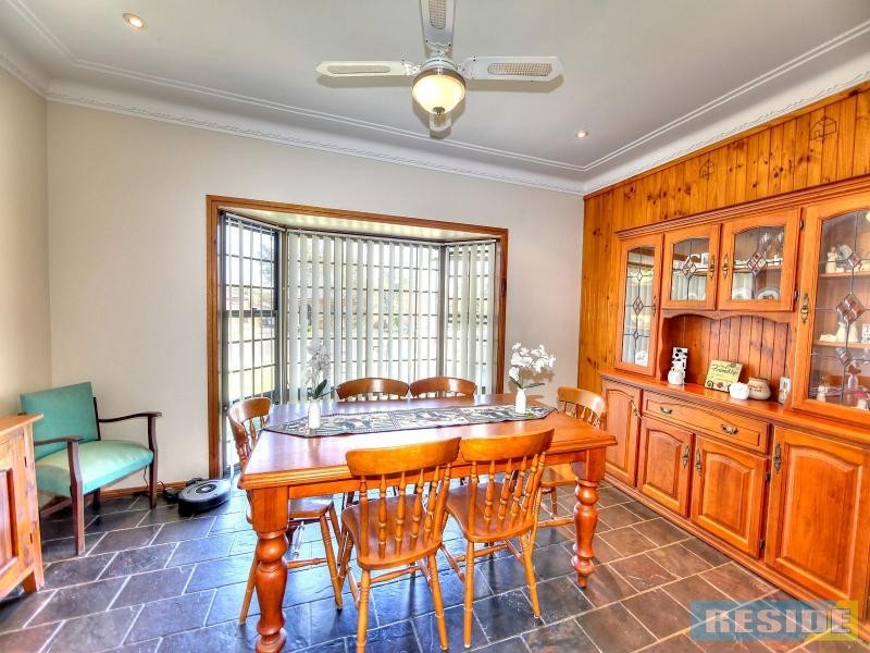 13 Parkland Avenue, Macquarie Fields NSW 2564