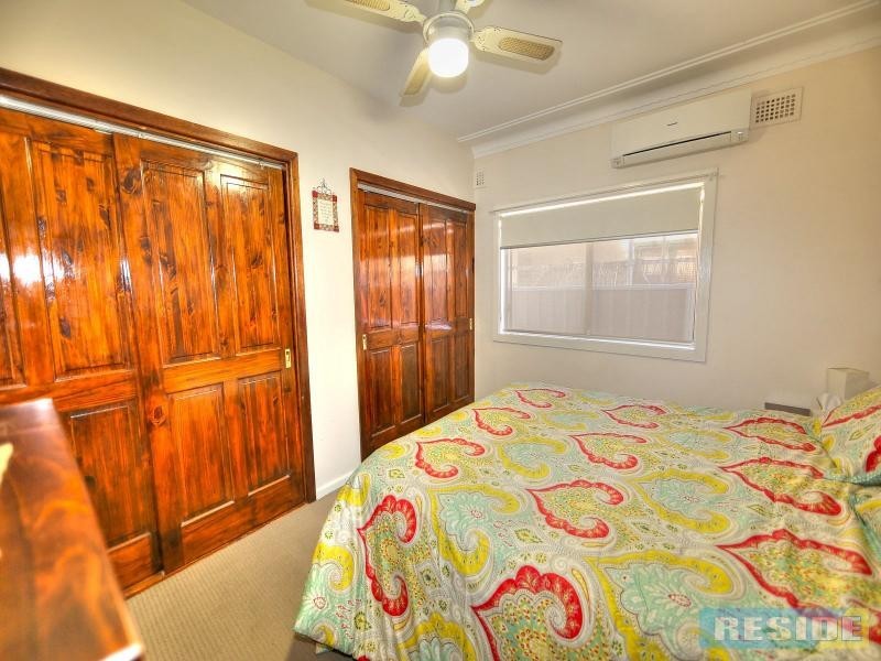 13 Parkland Avenue, Macquarie Fields NSW 2564
