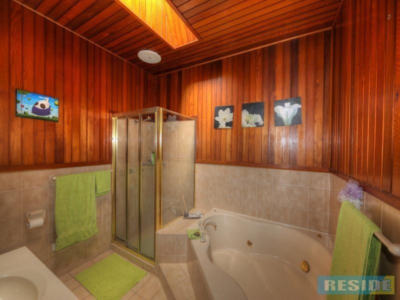 13 Parkland Avenue, Macquarie Fields NSW 2564