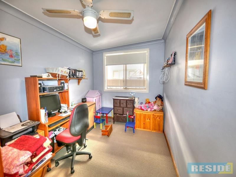13 Parkland Avenue, Macquarie Fields NSW 2564