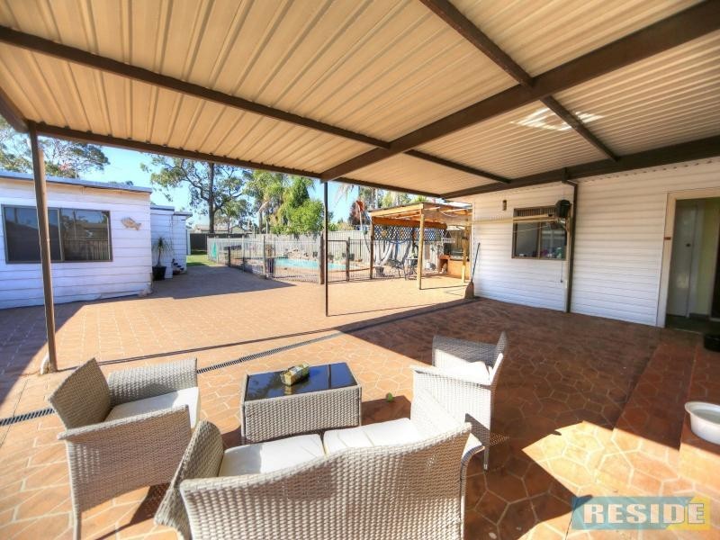 13 Parkland Avenue, Macquarie Fields NSW 2564