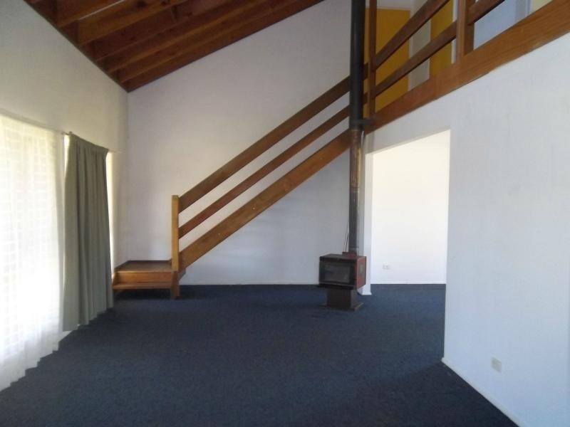 20 Darley Street, Thirlmere NSW 2572