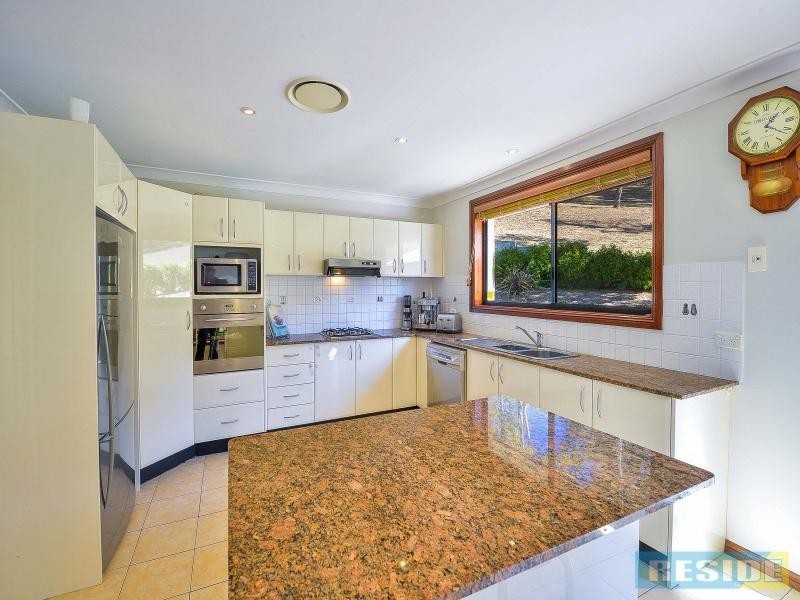 18 The Grange, Picton NSW 2571