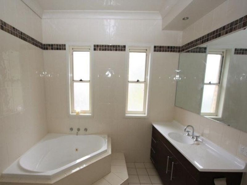 24 The Ironbarks, Picton NSW 2571