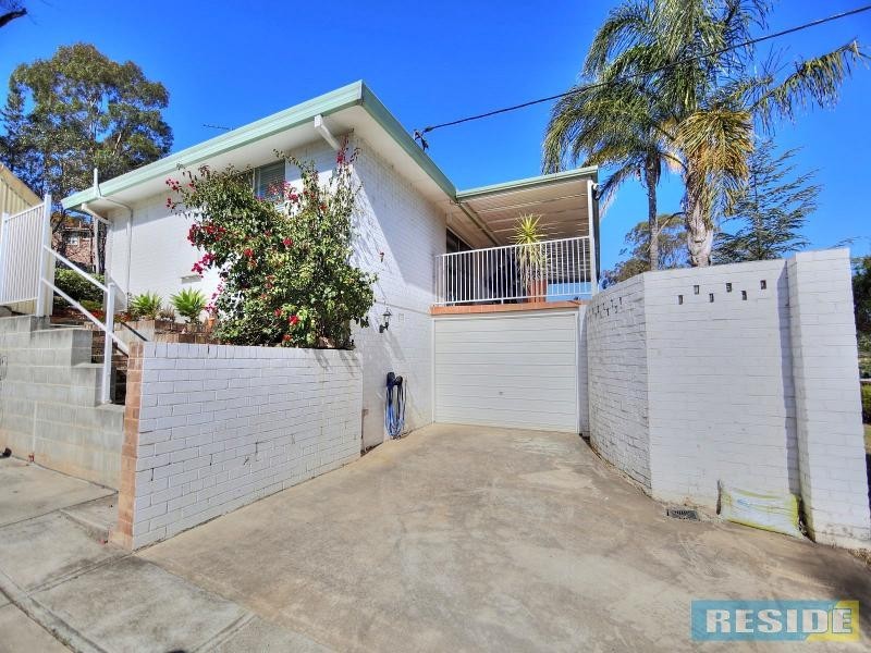 60 Remembrance Drive, Tahmoor NSW 2573