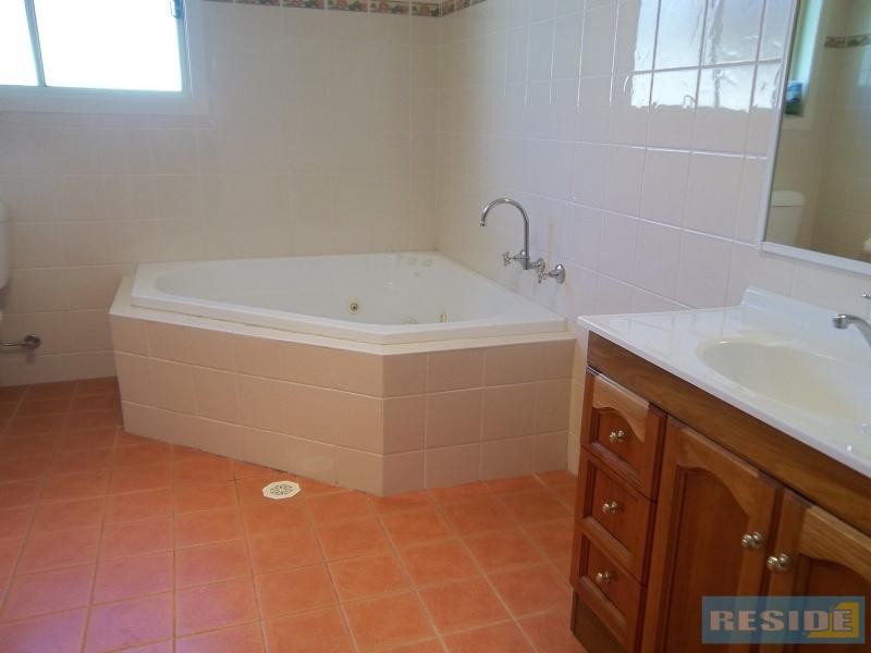 4a Antill Street, Thirlmere NSW 2572