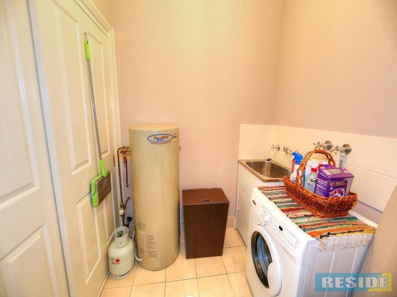 4/143 Argyle Street, Picton NSW 2571