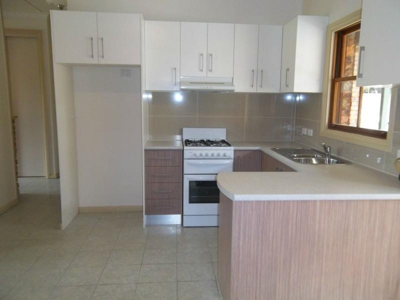 4 Robyn Place, Tahmoor NSW 2573