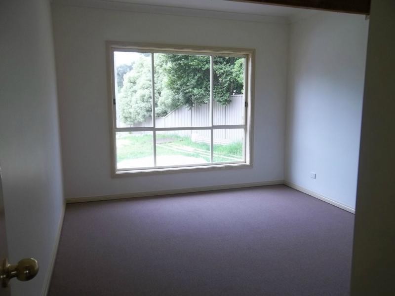 4 Robyn Place, Tahmoor NSW 2573