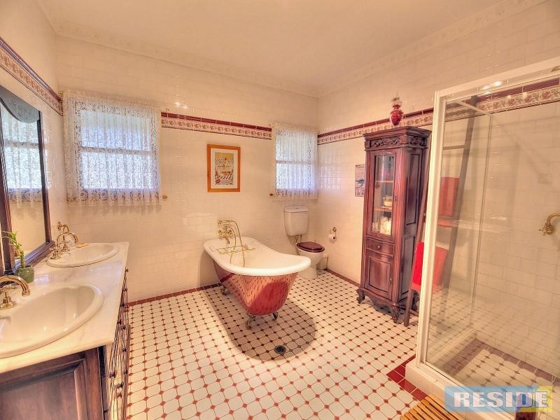 1 THE IRONBARKS, Picton NSW 2571