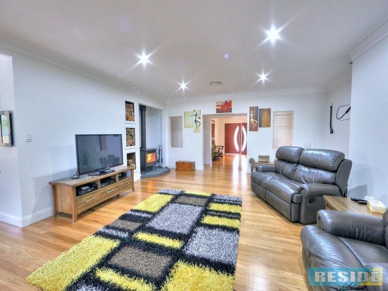 9 Jan Street, Picton NSW 2571