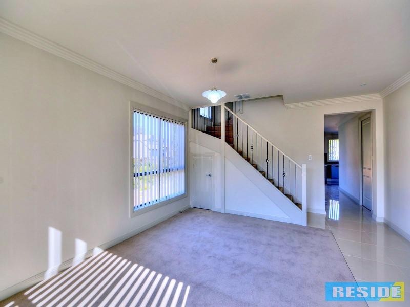18/111 Menangle Street, Picton NSW 2571