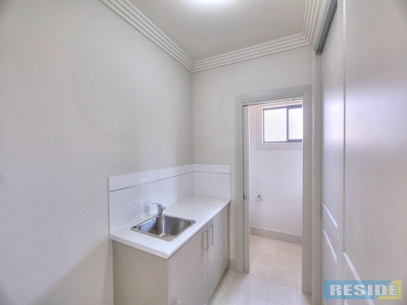 18/111 Menangle Street, Picton NSW 2571