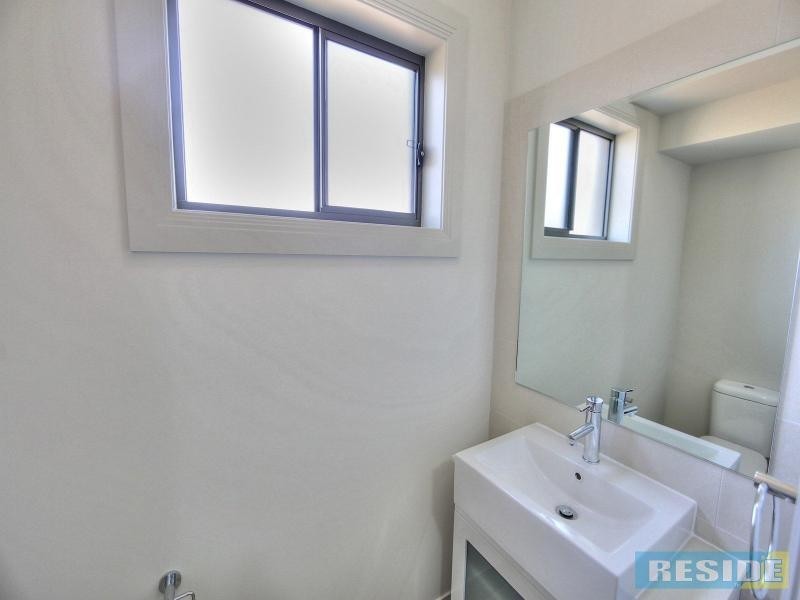 18/111 Menangle Street, Picton NSW 2571