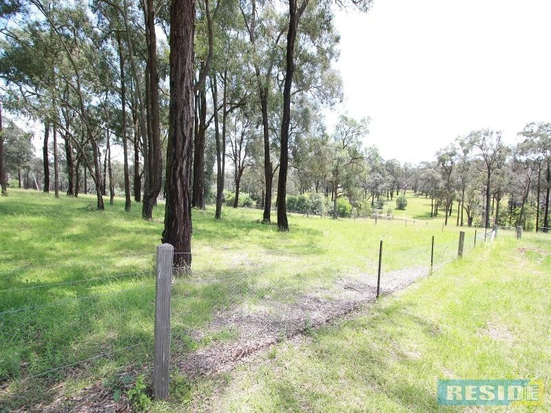 4 Round Hill Road, Wilton NSW 2571
