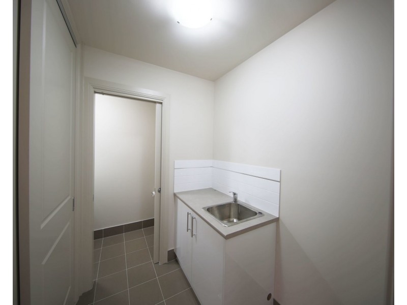 13/111 Menangle Street, Picton NSW 2571