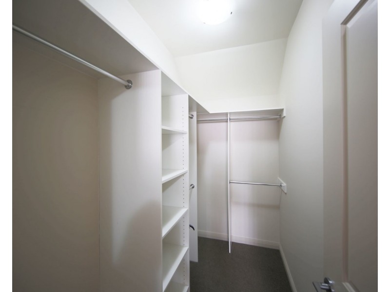 13/111 Menangle Street, Picton NSW 2571