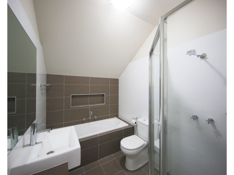 13/111 Menangle Street, Picton NSW 2571