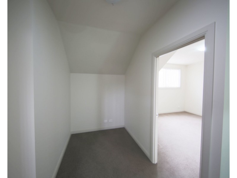 13/111 Menangle Street, Picton NSW 2571