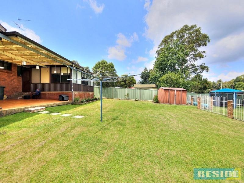 8 Cedar Place, The Oaks NSW 2570