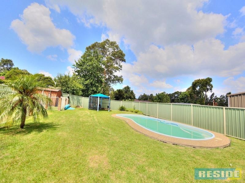 8 Cedar Place, The Oaks NSW 2570