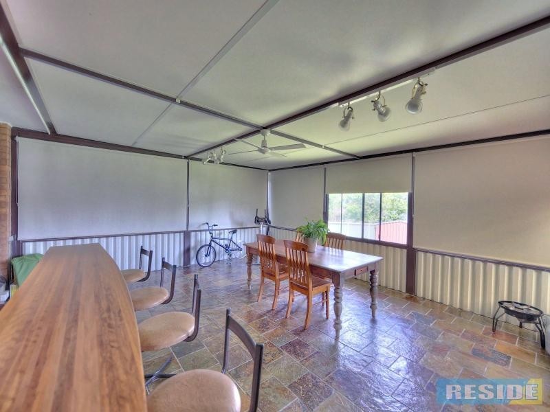 8 Cedar Place, The Oaks NSW 2570