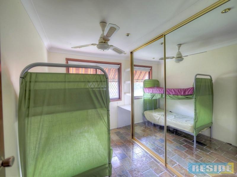 8 Cedar Place, The Oaks NSW 2570