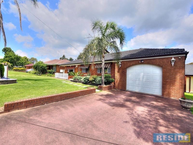 8 Cedar Place, The Oaks NSW 2570