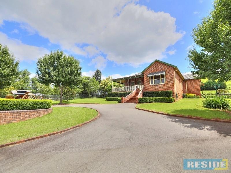 15 Equestrian Drive, Picton NSW 2571
