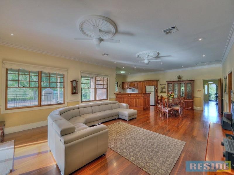 15 Equestrian Drive, Picton NSW 2571